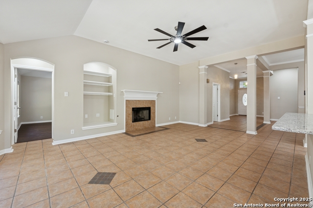 Listing photo id 7 for 1815 Indian Paint Brush