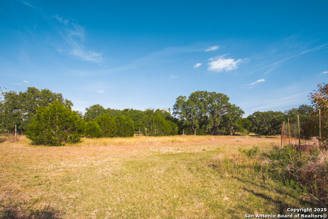 Listing photo id 11 for 7087 Dietz Elkhorn