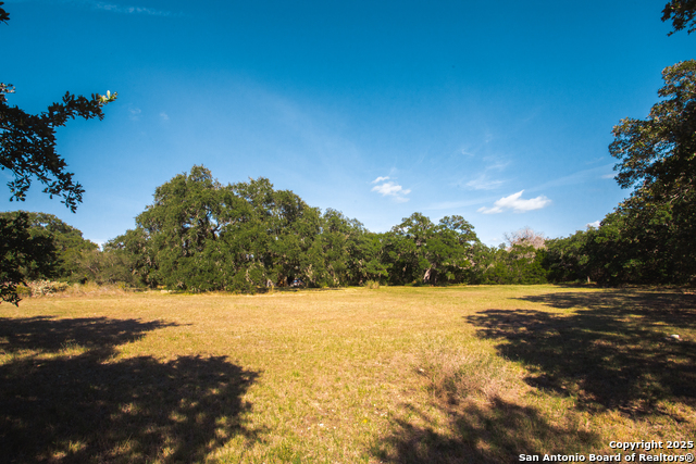 Listing photo id 18 for 7087 Dietz Elkhorn