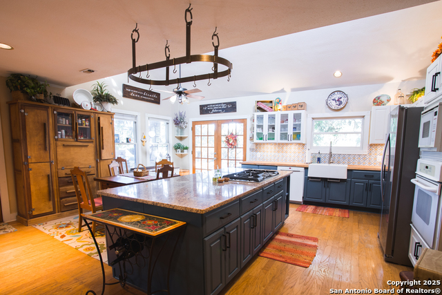 Listing photo id 21 for 7087 Dietz Elkhorn