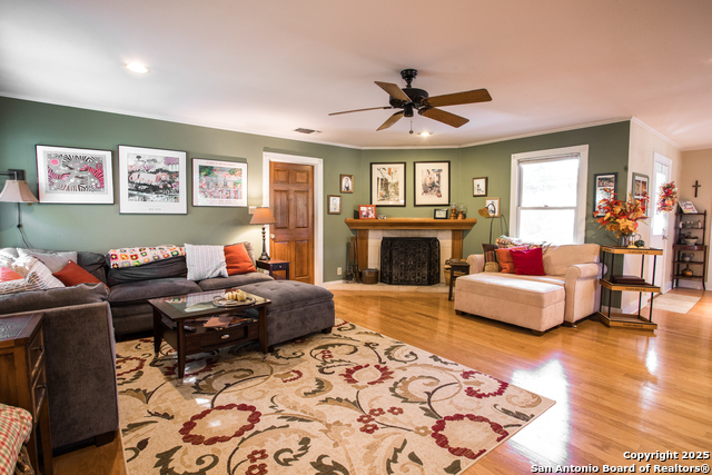 Listing photo id 23 for 7087 Dietz Elkhorn