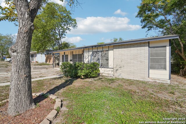 Image 27 of 33 For 151 Trudell