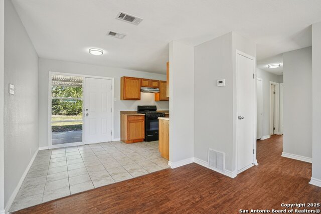 Image 5 of 33 For 151 Trudell