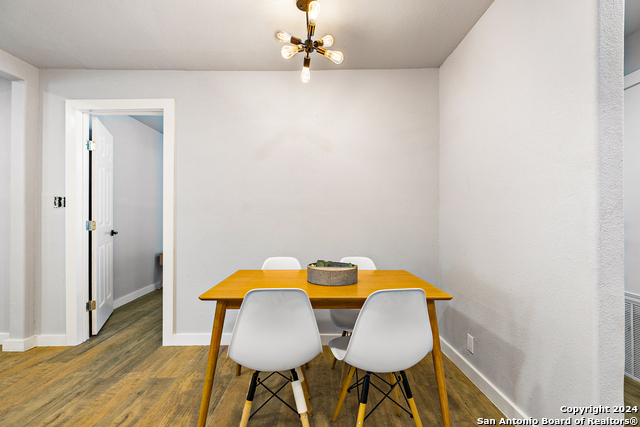 Image 8 of 15 For 118 Zavalla W