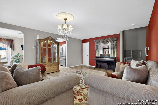 Image 5 of 35 For 24222 Waterwell Oaks