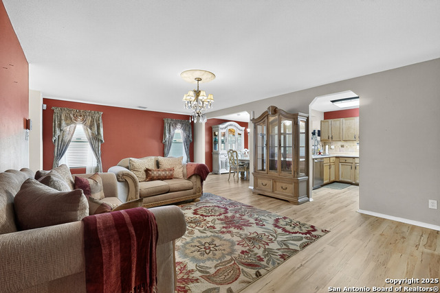 Image 7 of 35 For 24222 Waterwell Oaks