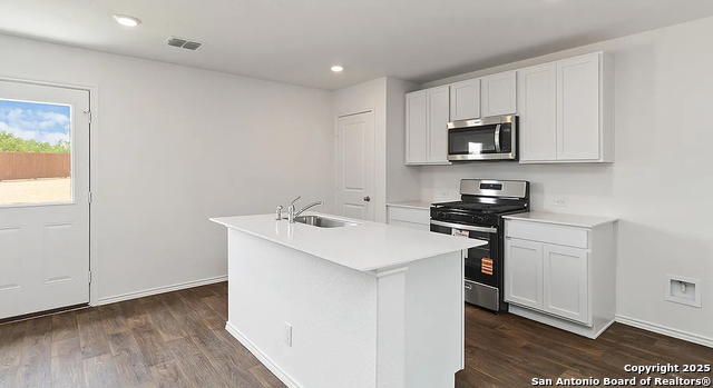 Image 2 of 21 For 14723 Childress