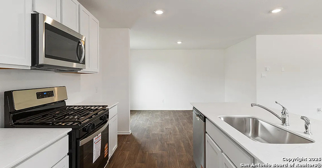 Image 4 of 21 For 14723 Childress