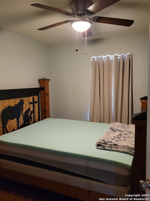 Image 29 of 48 For 226 Fm 1107