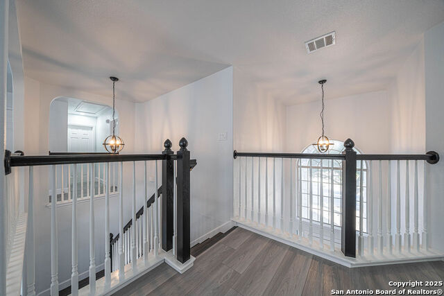 Image 23 of 39 For 519 Five Spot