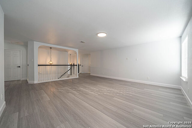 Image 24 of 39 For 519 Five Spot