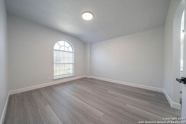 Image 26 of 39 For 519 Five Spot