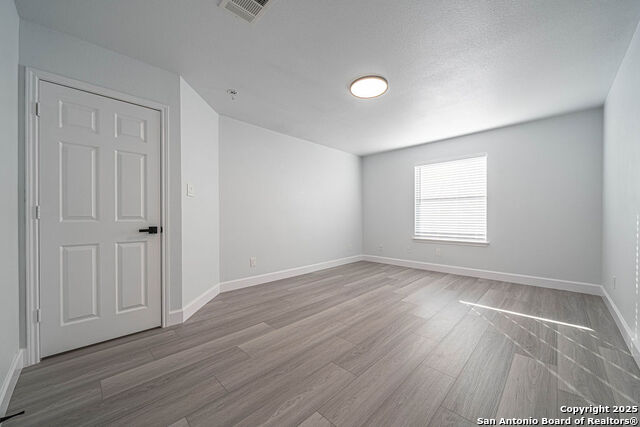 Image 36 of 39 For 519 Five Spot