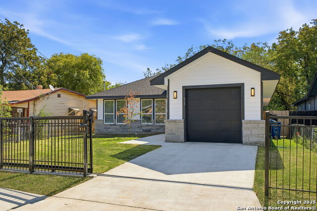 Details for 918 Berlin Ave, San Antonio, TX 78211