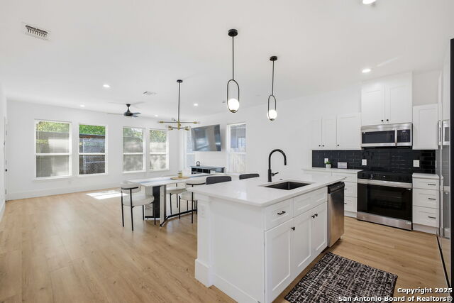 Image 12 of 33 For 918 Berlin Ave