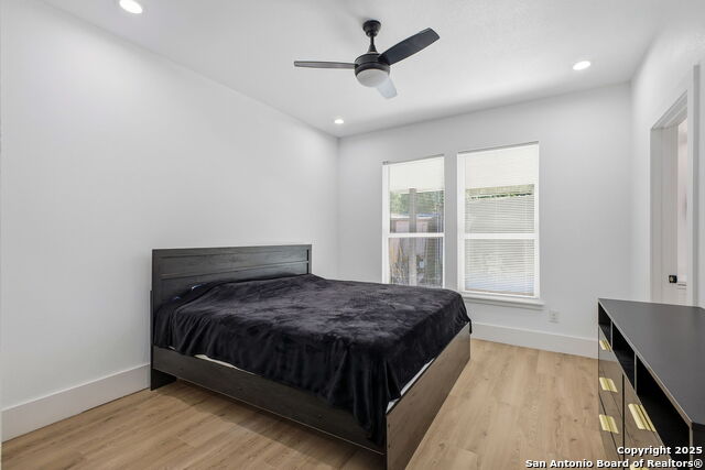 Image 18 of 33 For 918 Berlin Ave