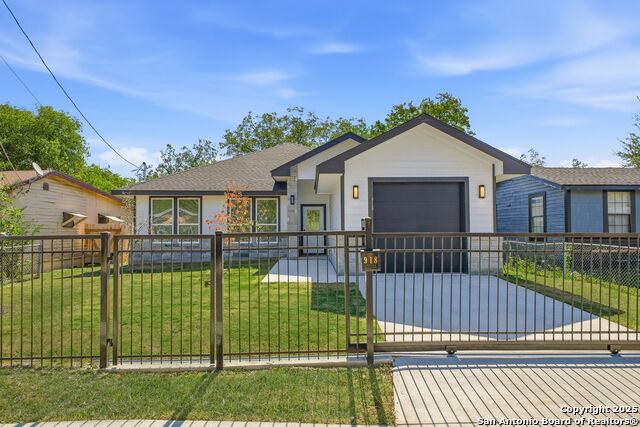 Image 2 of 33 For 918 Berlin Ave