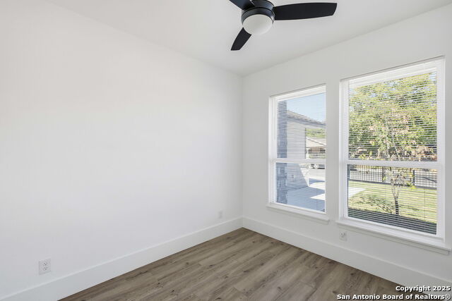 Image 25 of 33 For 918 Berlin Ave