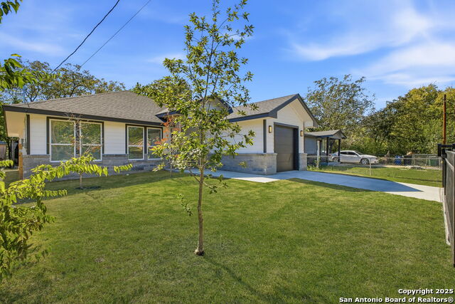 Image 3 of 33 For 918 Berlin Ave