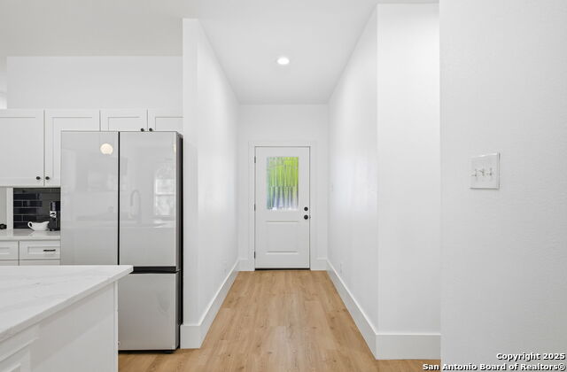 Image 7 of 33 For 918 Berlin Ave