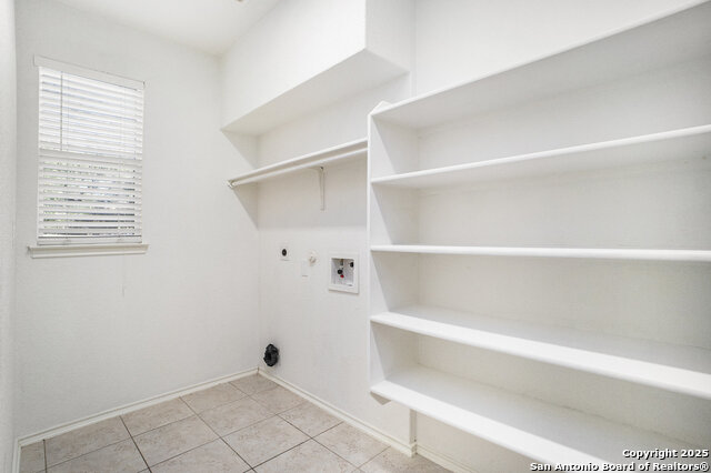 Image 14 of 16 For 12139 Karnes