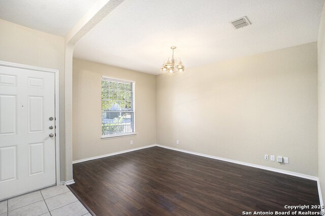 Image 9 of 16 For 12139 Karnes