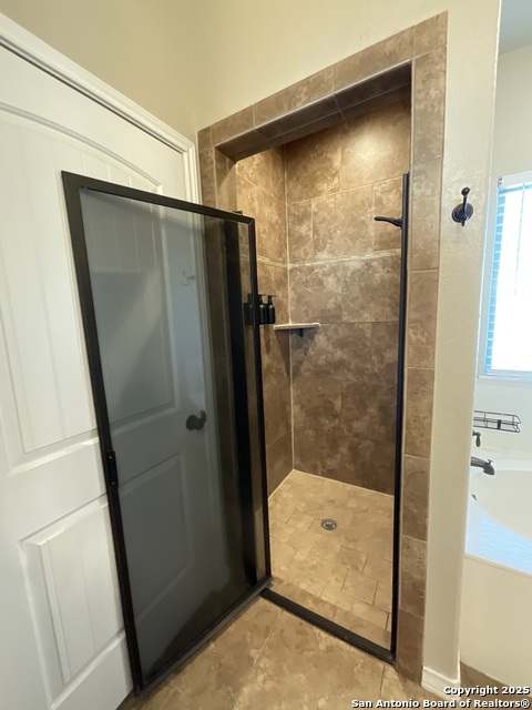 Image 33 of 82 For 117 Rosewood