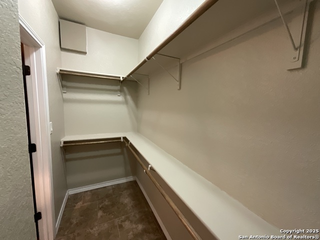 Image 34 of 82 For 117 Rosewood