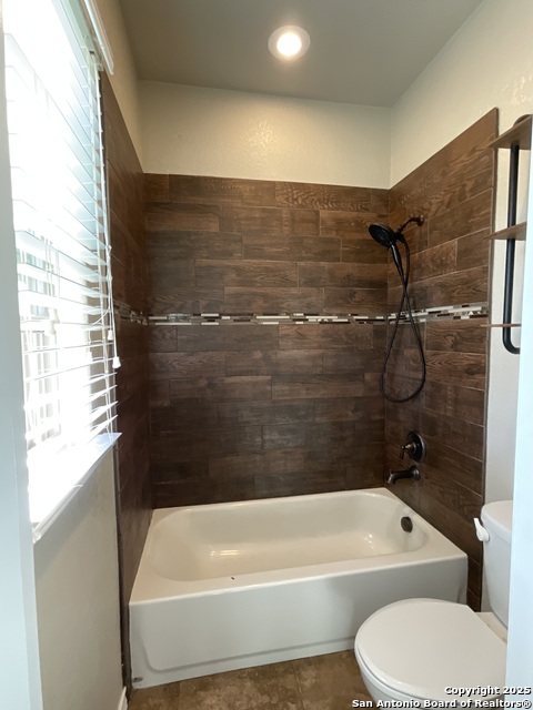 Image 42 of 82 For 117 Rosewood