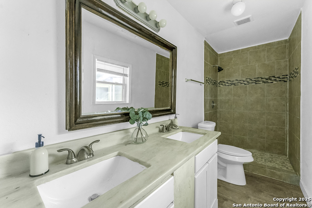 Image 16 of 27 For 139 Belfast  