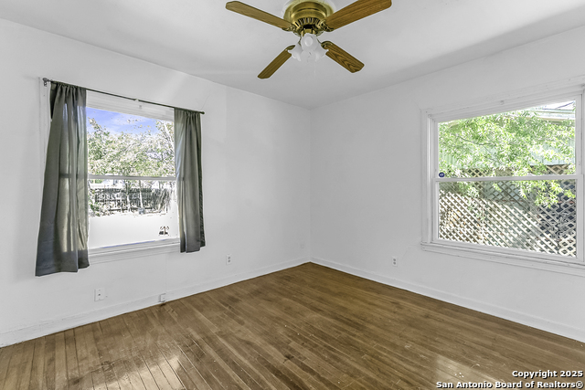 Image 20 of 27 For 139 Belfast  