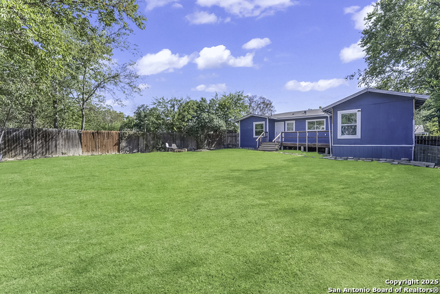 Image 24 of 27 For 139 Belfast  