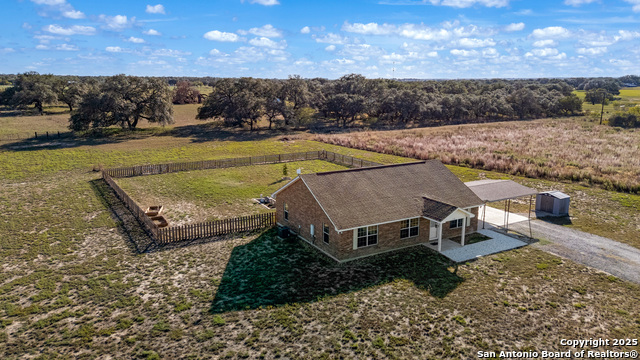 Details for 118 Stallion Trl, Natalia, TX 78059