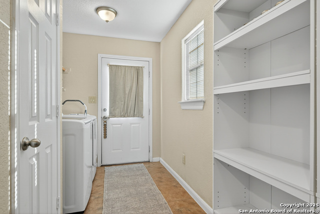 Image 23 of 35 For 118 Stallion Trl