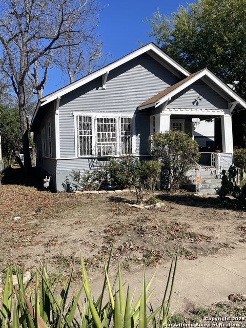 Image 3 of 11 For 1413 Crockett