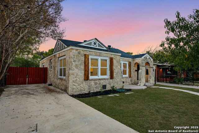 Image 24 of 27 For 170 Hermine