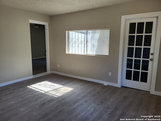 Image 11 of 25 For 2326 Basse Rd