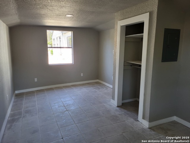 Image 12 of 25 For 2326 Basse Rd