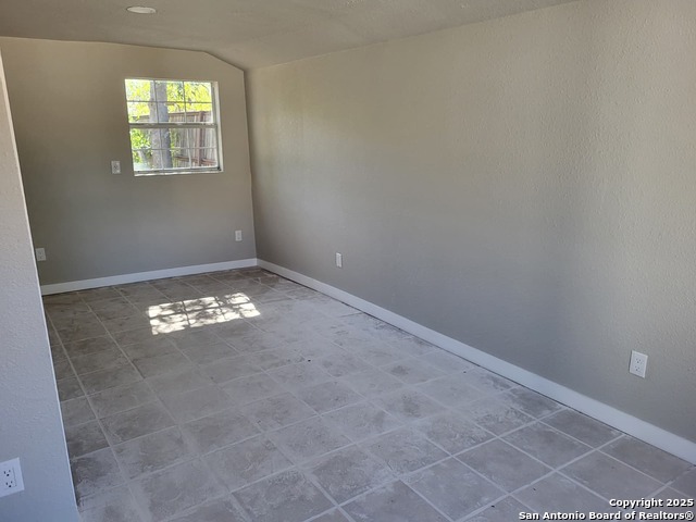 Image 22 of 25 For 2326 Basse Rd