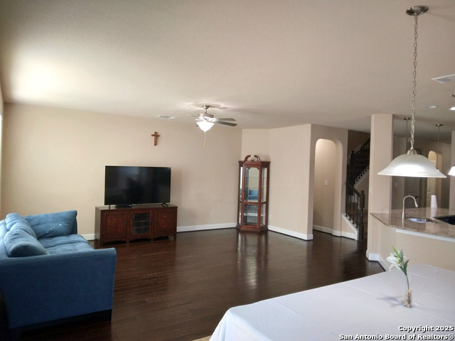 Image 14 of 49 For 8626 Keila