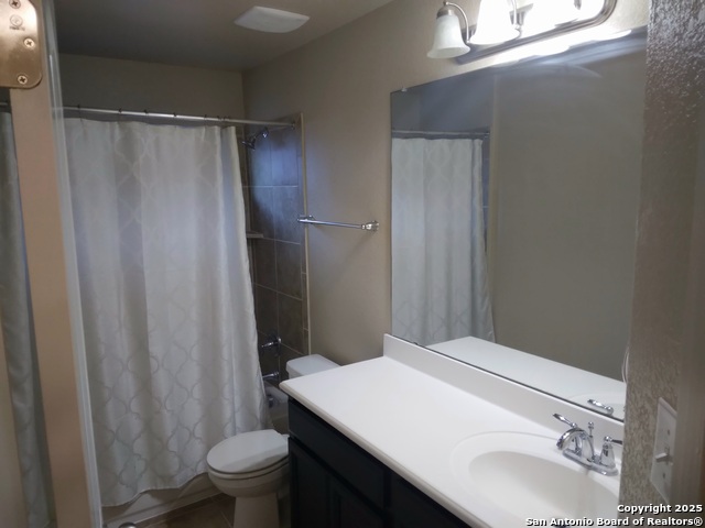 Image 33 of 49 For 8626 Keila