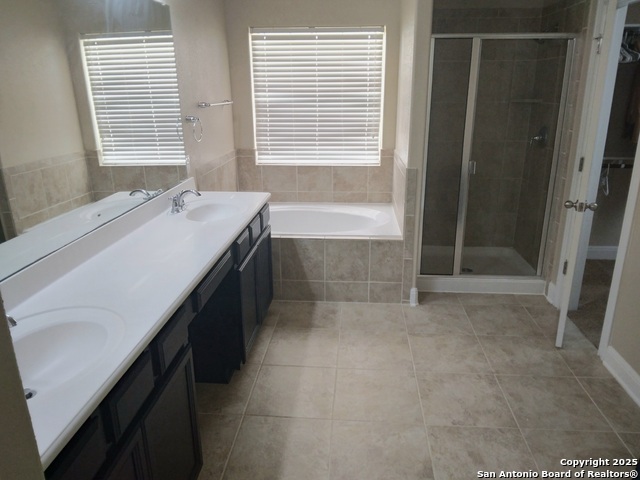 Image 42 of 49 For 8626 Keila