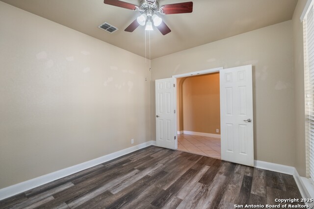 Image 6 of 66 For 3331 Brooktree Ct