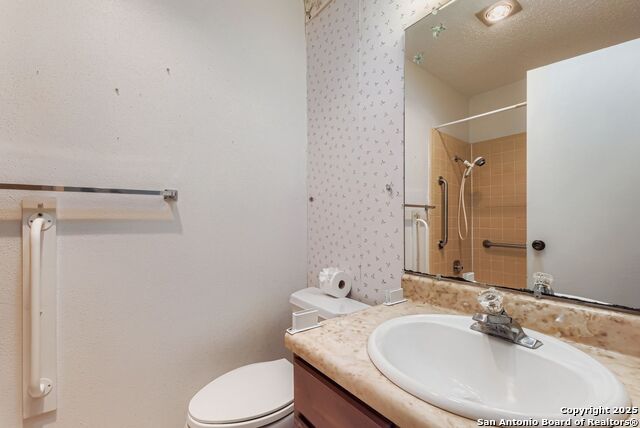 Image 19 of 28 For 10802 Green Heights Street