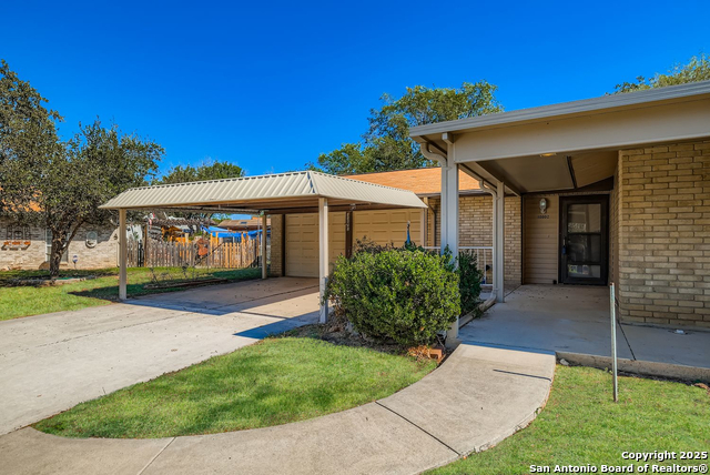 Image 3 of 28 For 10802 Green Heights Street