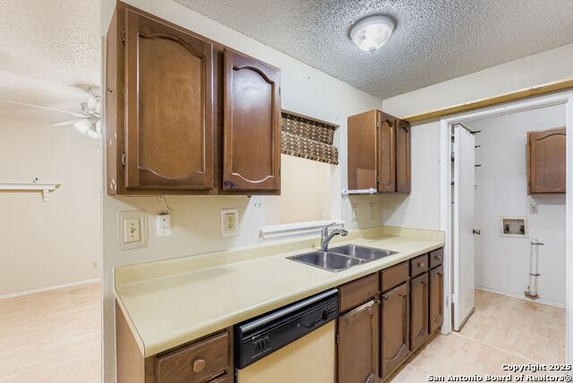 Image 8 of 28 For 10802 Green Heights Street