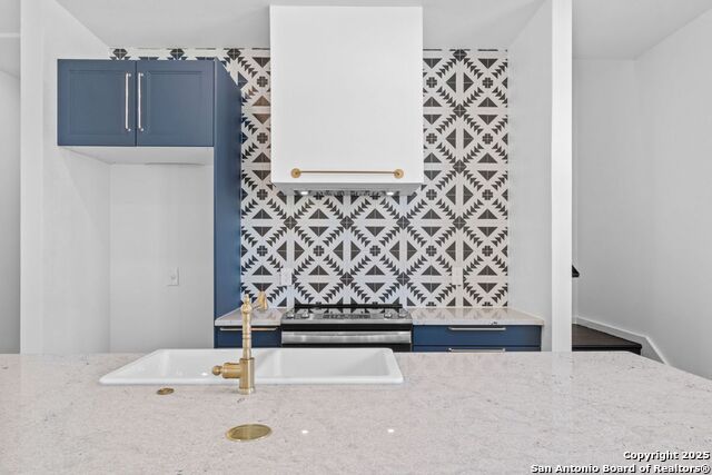 Image 16 of 34 For 106 Bank St  102