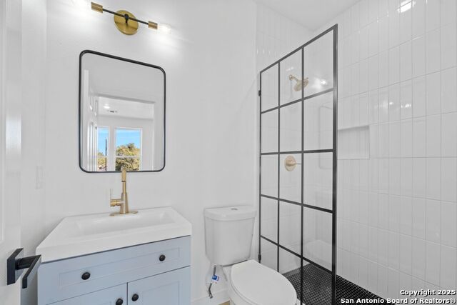 Image 18 of 34 For 106 Bank St  102