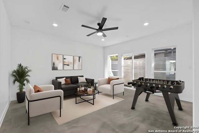 Image 10 of 34 For 106 Bank St  103