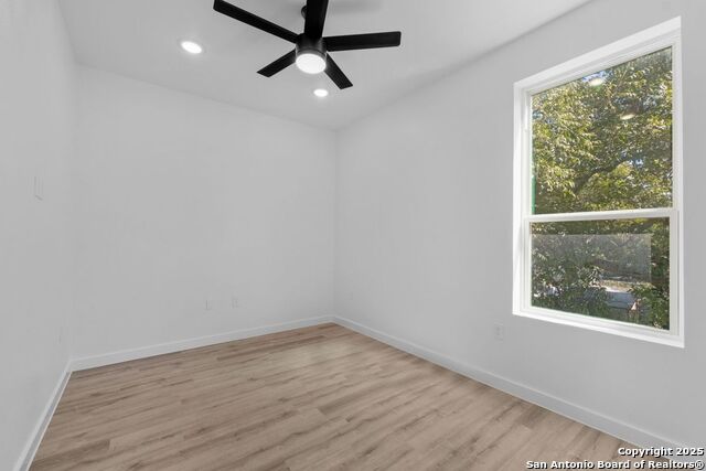 Image 21 of 34 For 106 Bank St  103